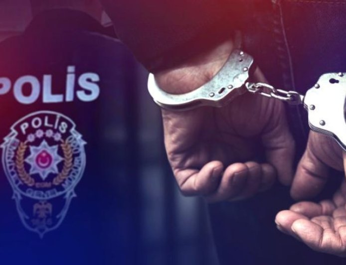 İncirlik Hava Üssü'nden canlı yayına 4 gözaltı